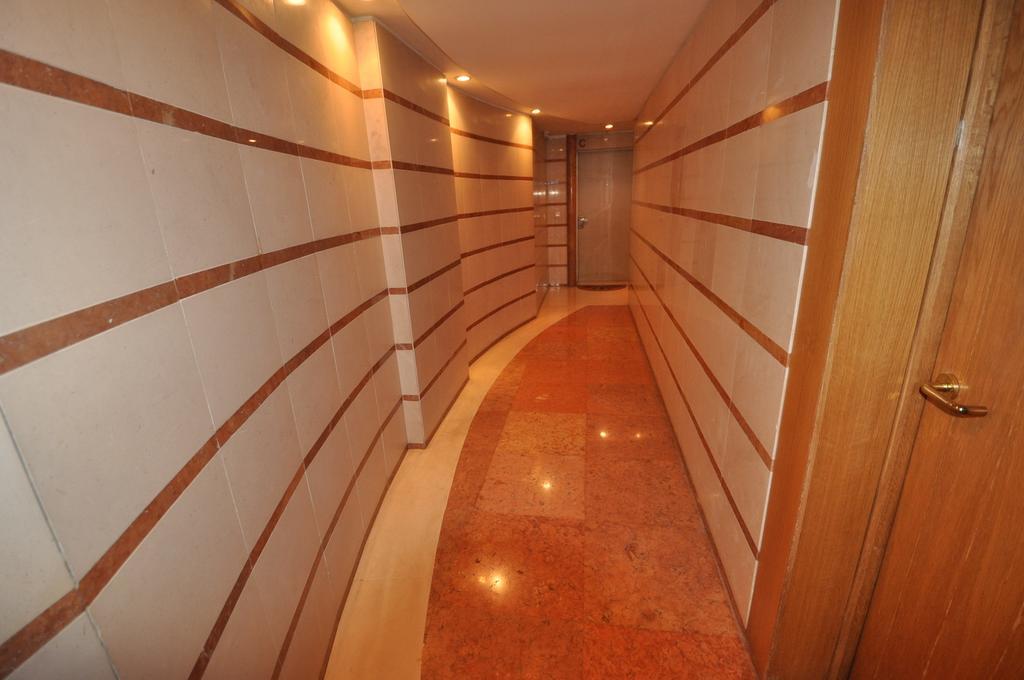 Apart Lisbon Pool Metro Garage Стая снимка